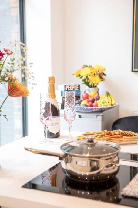 City Superhost: Luxury Deansgate Townhouse Manchester Exterior photo